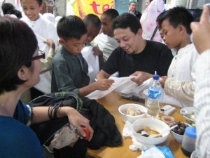 Semua Mau Tanda Tangannya