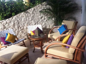 Teras buat ngobrol2 lucu atau curhat2 tak berujung